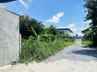 โกดังเลียบมอเตอร์เวย์ ลาดกระบัง 