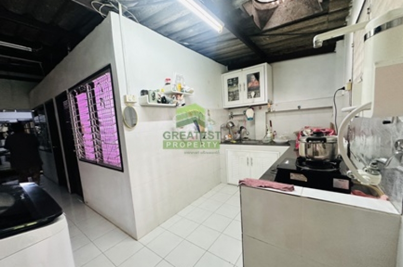 หมู่บ้านเคหะร่มเกล้า โซน 6