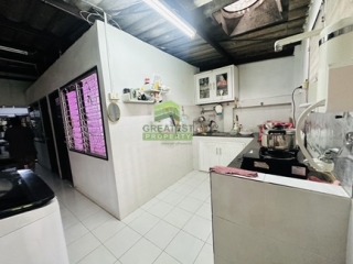 หมู่บ้านเคหะร่มเกล้า โซน 6