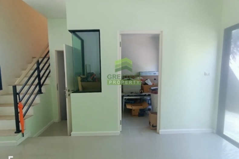 siriplace-navanakorn-living-room.jpg