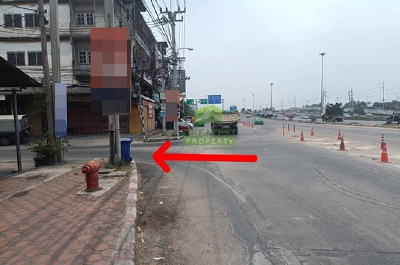 ถนนทางเข้าที่ดินปลายบาง บางกรวย