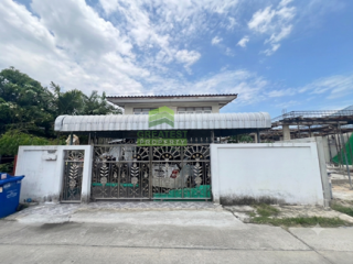 หน้าบ้าน ที่ดินพร้อมบ้านวัดด่านสำโรง 
