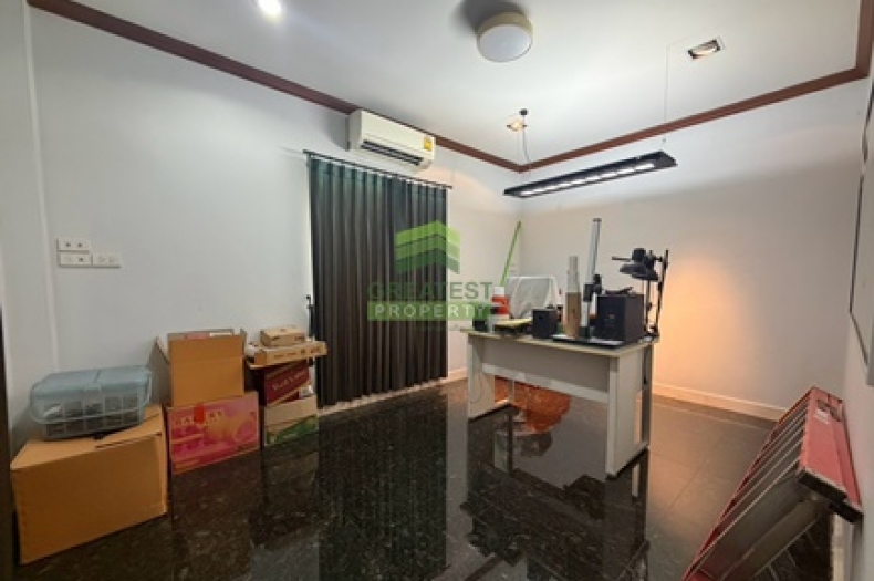 ห้องทำงานบ้านไม้สัก บางบัวทอง นนทบุรี