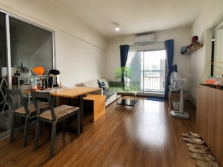 ห้องนั่งเล่นคอนโดยูดีไลท์ รัตนาธิเบศร์