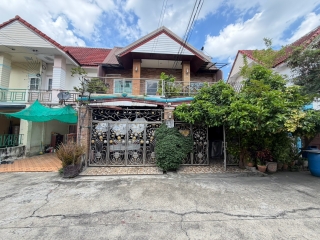 ทาวน์เฮ้าส์ 2 ชั้น 2 คูหา หมู่บ้านริมสวนธนานนท์ บางรักน้อย นนทบุรี