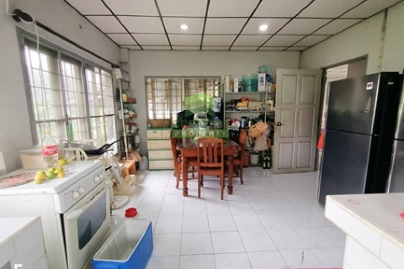 ที่ดินพร้อมบ้าน 2 หลัง งามวงศ์วาน 19 นนทบุรี