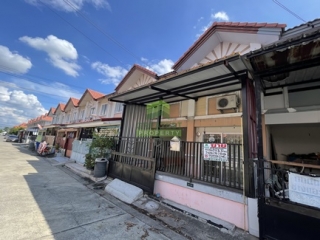 ทาวน์เฮ้าส์ หมู่บ้านพฤกษา 38/1 ไทรน้อย ใกล้ถนนบางกรวย–ไทรน้อย
