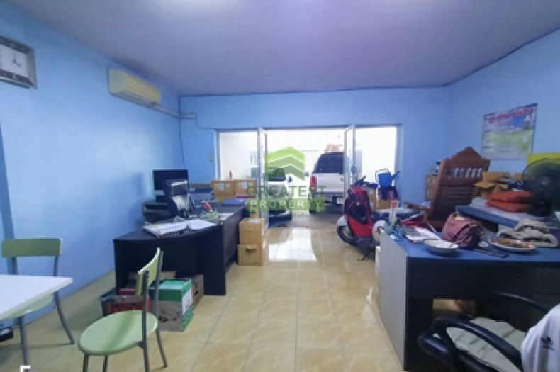 ภายในอาคารพาณิชย์ 3 ชั้น วิโรจน์วิลล์ ถนน 345