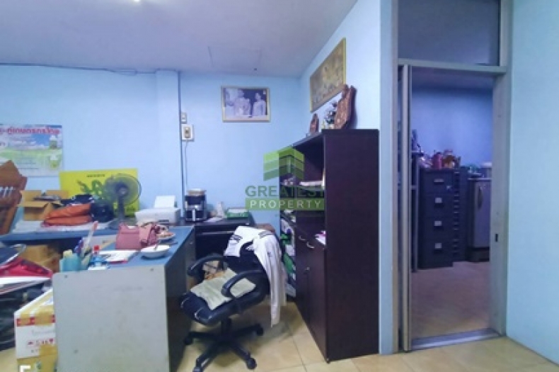 ภายในอาคารพาณิชย์ 3 ชั้น วิโรจน์วิลล์ ถนน 345