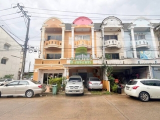 อาคารพาณิชย์ 3 ชั้น หมู่บ้านวิโรจน์วิลล์ ถนน 345 บางบัวทอง