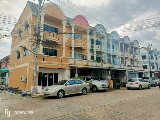 อาคารพาณิชย์ 3 ชั้น หมู่บ้านวิโรจน์วิลล์ ถนน 345 บางบัวทอง