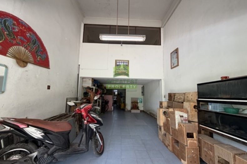 ตึก 3.5 ชั้น ธนาเพลส สันติสุข บางแค