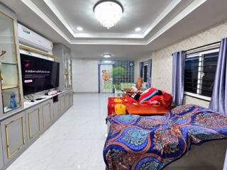 หมู่บ้านลานทอง ติวานนท์ปากเกร็ด