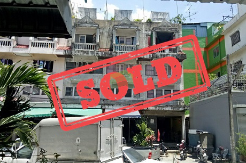 อาคารพาณิชย์  3.5 ชั้น ศูนย์การค้าตลาดสด  แพรกษา ขายด่วน 20 ตร.ว ตำหรุ บางพลี  แพรกษา ขายต่ำกว่าราคาประเมิน