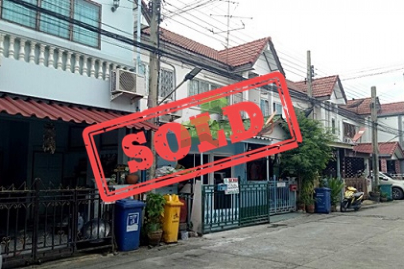 หมู่บ้านเจริญสุข โครงการ2 ซอยวัดเวฬุวนาราม21 ขายด่วน ทาวน์เฮ้าส์ 2 ชั้น 16.50 ตร.ว วัดไผ่เขียว ทุ่งสีกัน ดอนเมือง ต่อเติมเต็มพื้นที่