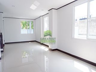 หมู่บ้านคันทรีอินทาวน์ ท่าอิฐ