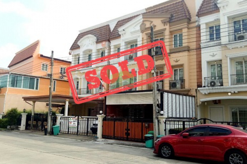 ขาย /ให้เช่าด่วน หมู่บ้าน เออร์เบิน สาทร Urban sathorn  ทาวน์โฮม 3 ชั้น เนื้อที่ 25.70 ตร.ว  ติดถนนราชพฤกษ์ สาทร ภาษีเจริญ กรุงเทพฯ ใกล้ BTS บางหว้าเพียง 500 เมตร ขายถูกที่สุดในโครงการ