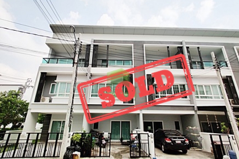 หมู่บ้าน เดอะ ริคโค้ ทาวน์ วัชรพล The Ricco Town @Watcharapol ขาย ให้เช่าด่วน ทาวน์โฮม 3 ชั้น เนื้อที่ 20.60 ตร.ว ทำเลดี ราคาถูก สามารถต่อรองได้